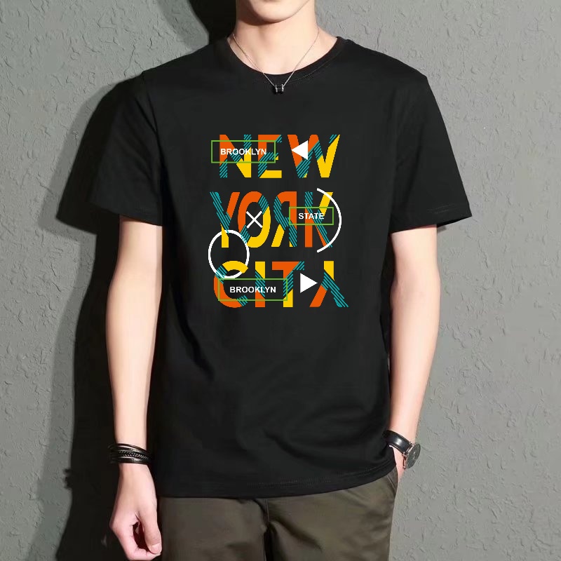Street Fashion In New York - Men's Black Round-Neck Short-Sleeved T-Shirt, Trendy
