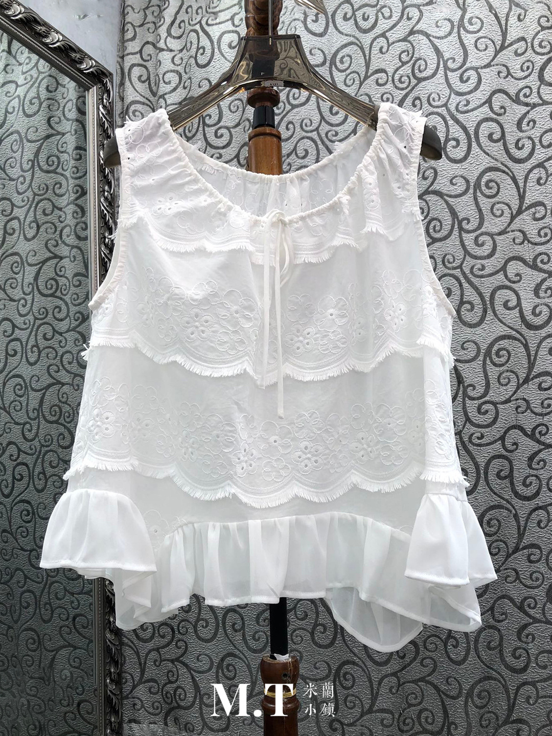 Milan Small Town Special Offer - Street Fashion Of Milan ulasan dan harga