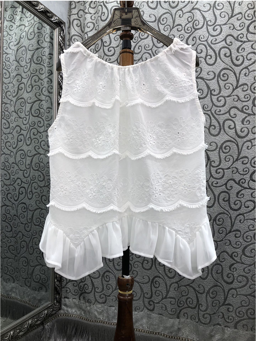 Milan Small Town Special Offer - Street Fashion Of Milan ulasan dan harga