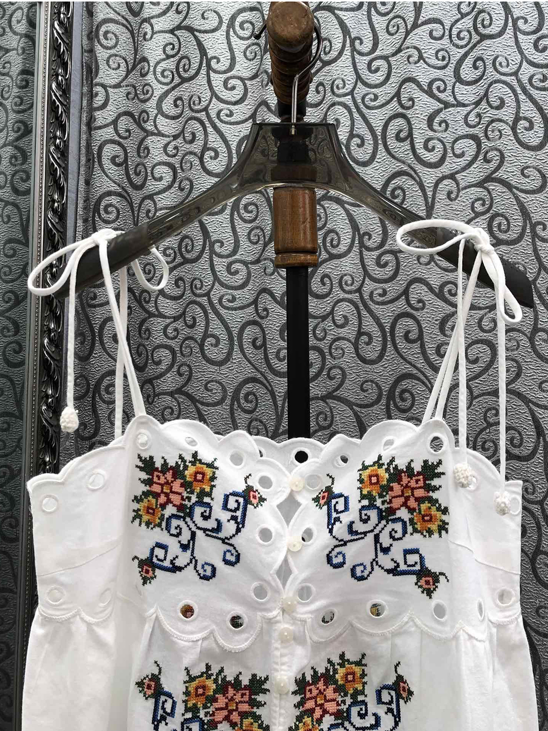 Milan Small Town New Fashion C - Street Fashion Of Milan ulasan dan harga