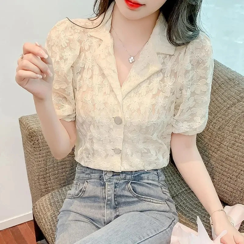 Elegant Hollow Out Lace Blouse - Street Fashion Korea ulasan dan harga