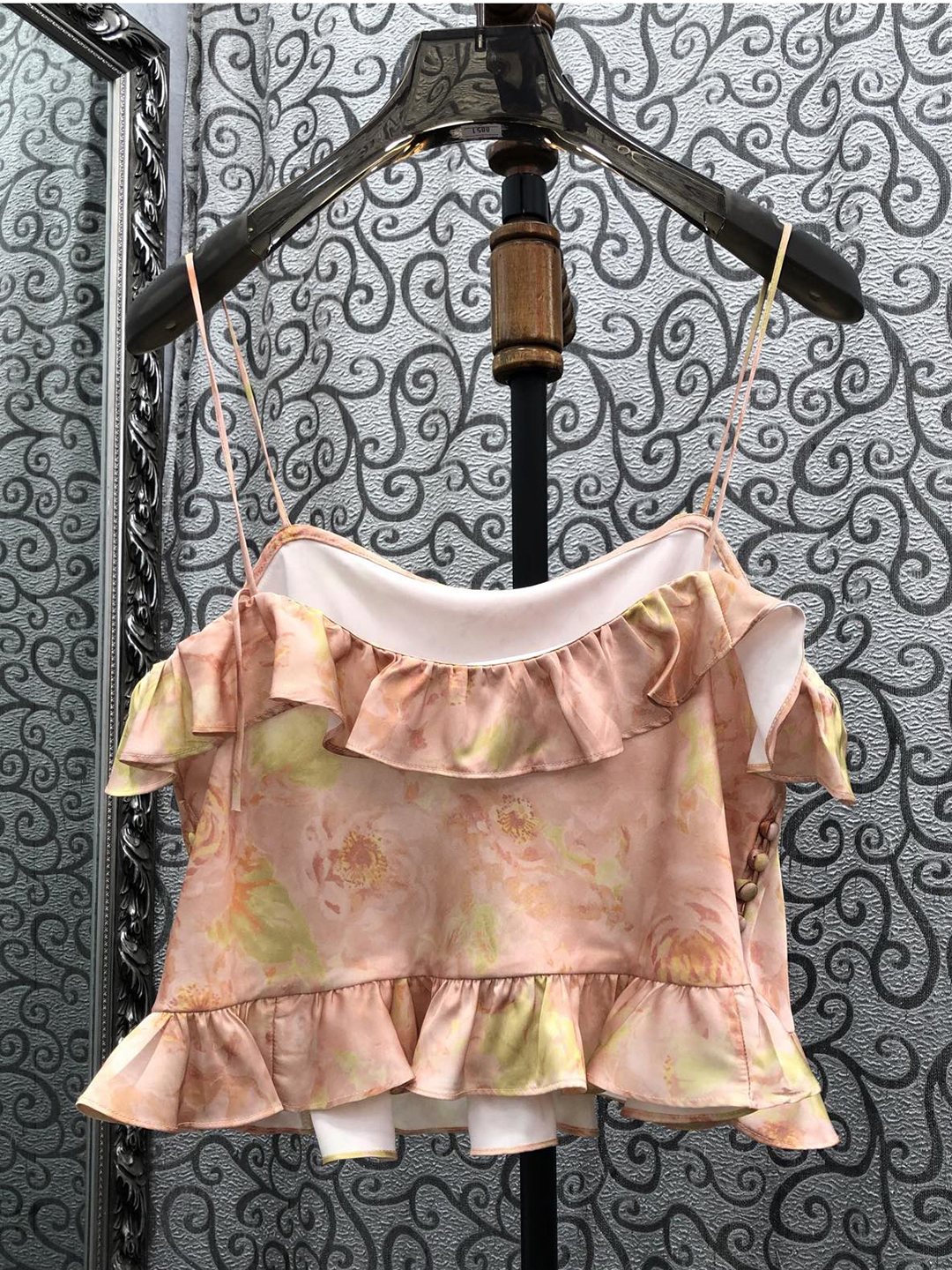 Milan Small Town South Oil Ver - Street Fashion Of Milan ulasan dan harga