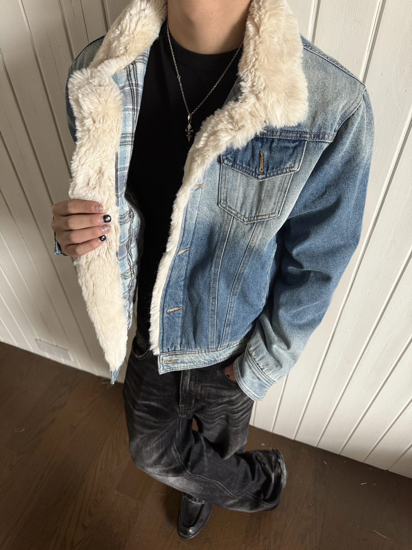 Milan Street Style Worn-In Den - Street Fashion Of Milan ulasan dan harga